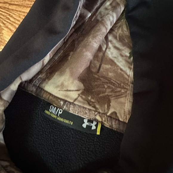 Under Armour Hoodie With Camo Logo - Picture 3 of 6